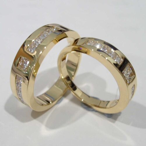 Yellow Gold Princess-cut Diamond Tapered Couple Rings
